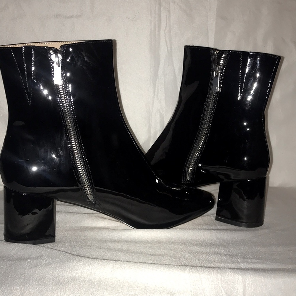 Women’s Faux patent leather ankle boot - Picture 3 of 5